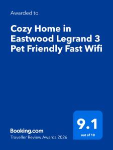 Eastwood City Cozy Designer Studio Long Stay Friendly Walk to Mall
