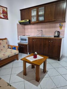 Guest - SEA BREEZE APARTMENTS 2