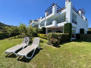 20 -Apartment with garden in La Mairena, Ojen