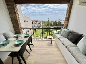 53 - Apartment in Riviera with pool and sea views, 200m from the beach