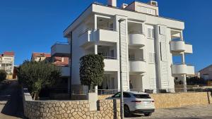 SERENA Pool Apartments