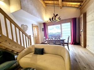 Charming duplex in Hameau des Pistes ski in ski out