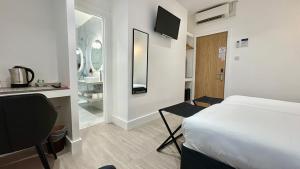 RIOSHOUSE Henley