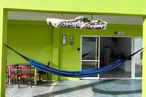 Casa e kitnets a 600 metros de 3 praias