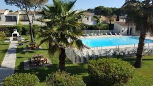 065 CAP DAGDE Studio cabine PISCINE PARKING proche village naturiste