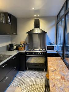 maison de Charme Medievale au coeur de Dinan , Authenticite et confort