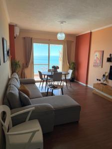 Stunning Seaview 10s Beach AC Fast WiFi