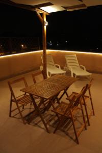 A&I Holiday House
