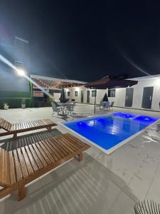 Point Residencial Praia & Piscina