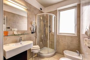 HOTEL HMR RHO Milano