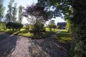 Modernes Landhaus mit großem Garten