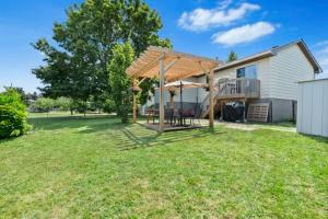 Cozy 3 Bedroom Home in Kingston, Ontario