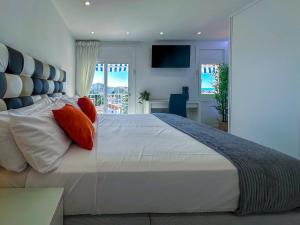 Urban Waves by Hello Homes Sitges