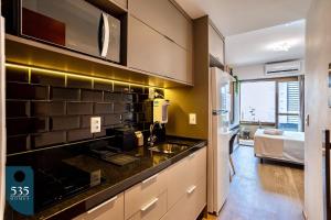 Conforto na Barra entre praia do Farol e Shopping