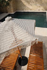 CAVA Urban Relais & Pool