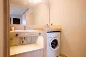 Locandina Barbati Living