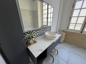 Maison en face du Marche Notre-Dame