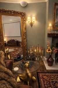 Group Accommodation for Up to 20 Adults - Private Gated