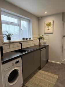 Central Serviced Apartments by Roomsbooked