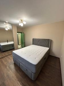 Sea View 2BD Apartment near the beach by ApartMAX