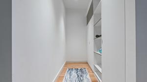 Leeds Luxury Flat with Pool Table - Sleeps 8