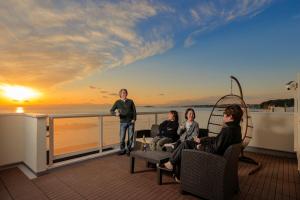 ファブール葉山別邸 海岸まで徒歩15秒の富士山と夕陽を望む海辺のお家