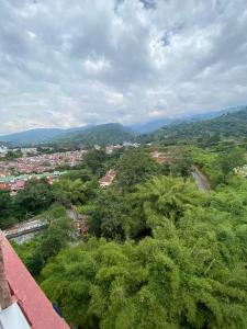 Apto Moderno 3 hab con Piscina, Balcón y BQQ