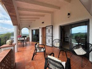 Maison familiale privée- piscine et vue inspirante