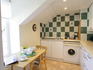 Rosecraddoc Manor - Heron