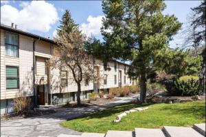 Park City Ski Condo Walk to Slopes and Main Street