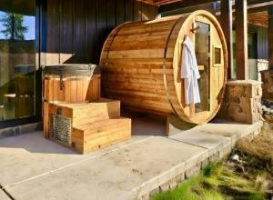 Home Spa Retreat Downtown WP Walk to Shops Dining