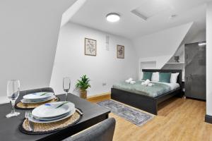 Bright & Stylish Studio Golders Green
