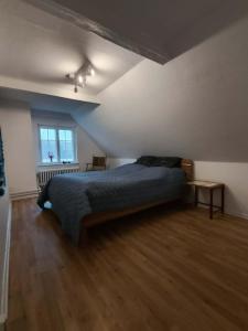 Centrally located charming townhouse - 2nd floor