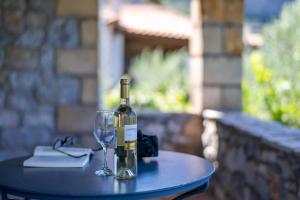 Porto Kalamitsi Stone-built Bungalows