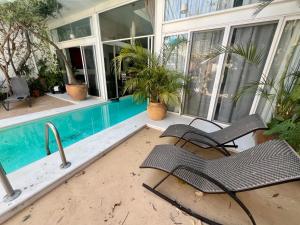 fascinating loft with swimming pool