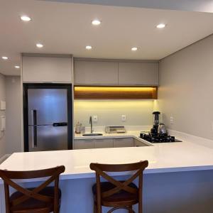 Studio Novo com piscina e próximo às praias do Sul da Ilha