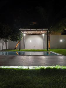 Tantão Beach House com Piscina e Churrasqueira