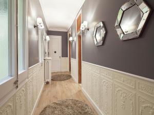 Exclusive apartment for 4 people in characteristic area of Barcelona
