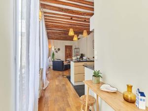 Superb Apartment Center of Paris Le Marais
