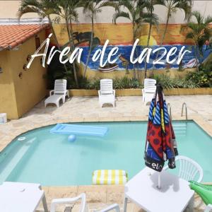 Casa Arara Suíte 101 Arara Azul com piscina para relaxar estacionamento gratuito e café da manhã self-service para começar bem o dia Comodidade e ótima localização