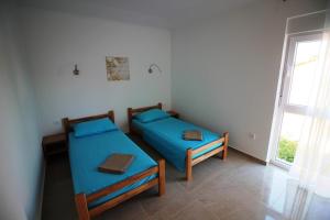 Apartments with parking space Umag - 25114