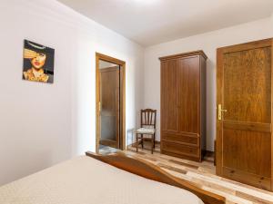 Apartment with veranda and private parking img9