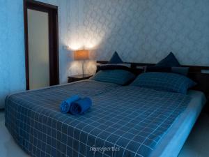 Admiral Cove Marina View Suite