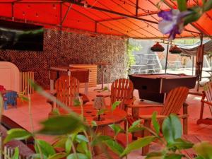 Mobil Home Confortable avec Terrasse pour 4 Personnes - API-1-52-1678