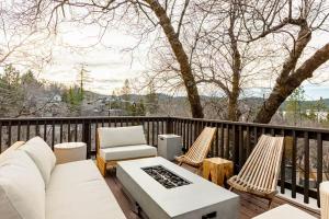 Lakeview Mountain Modern