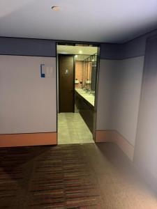 Hanting Hotel Suzhou Guanqian Street Chayuanchang Metro Station