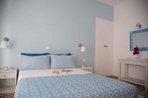 Flora & Agelos Studios Paros Greece