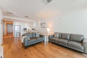 Breeze 2 Beach Front Apartment Prime Location