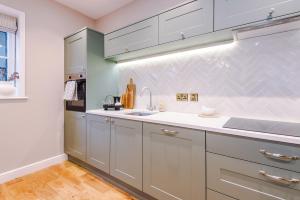 Cathedral Mews - Close to the Cathedral