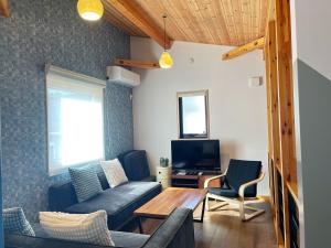 Shizuku plus ｰ Stylish Private House in Awaji - Walk to the Coast - BBQ & Convenience Store Nearby